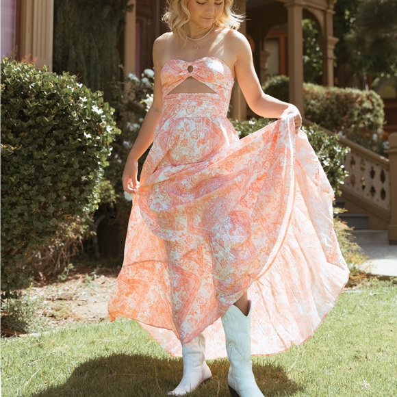 Orange maxi dress - Picture 2 of 7